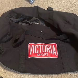 Victoria Secret medium gym/duffel bag NWOT